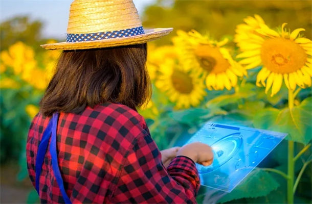 農(nóng)機觸摸屏